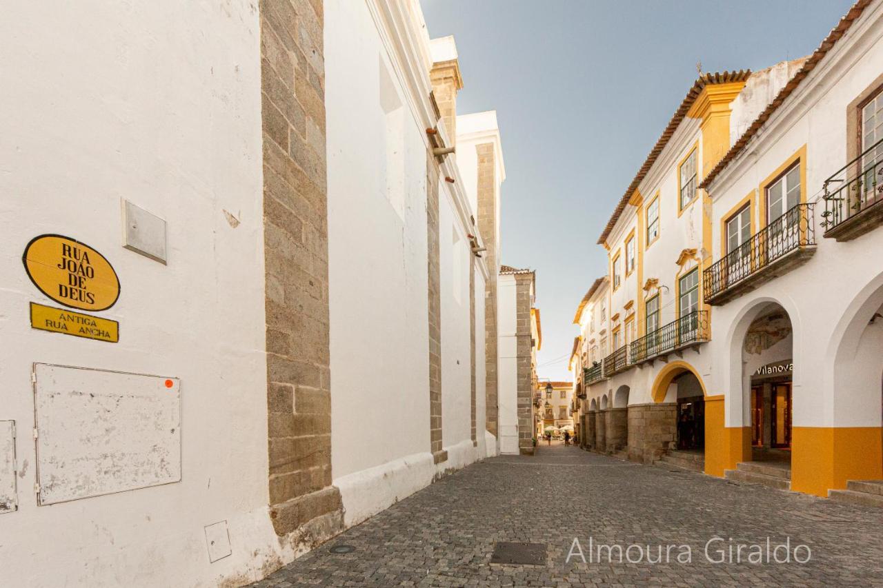 Almoura Giraldo Centro Historico Apartment Евора Екстериор снимка